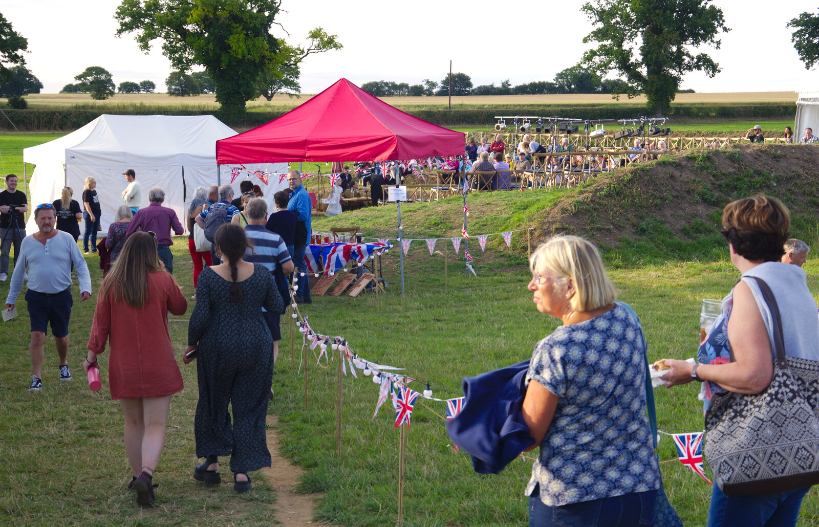 People head off to the amphitheatre from The Shakesbeer Festival, Star Wing Brewery, Redgrave, Suffolk - 13th July 2019