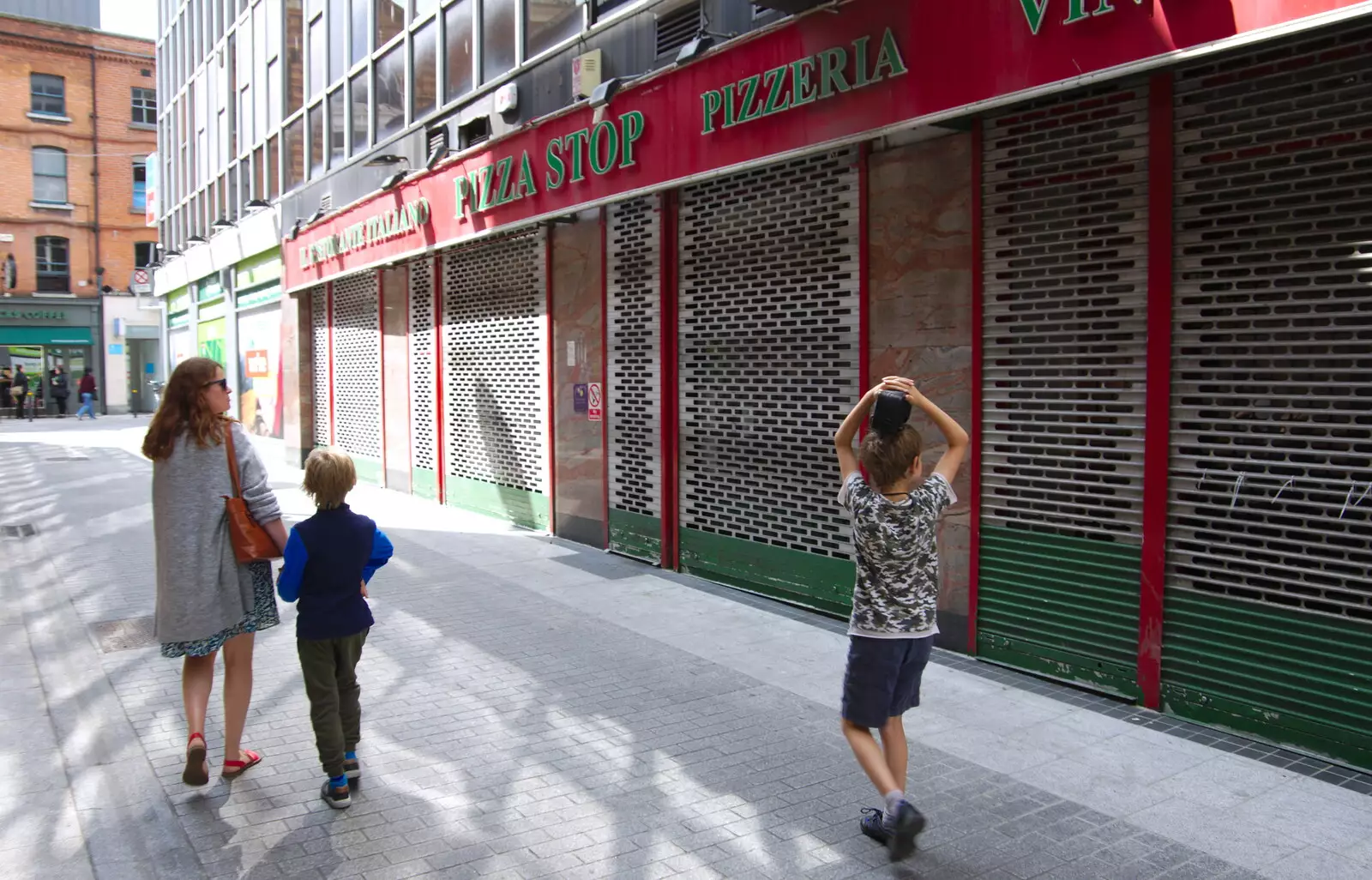 Isobel's favourite pizza place has closed down, from Busking in Temple Bar, Dublin, Ireland - 12th August 2019