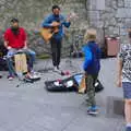 The boys give some money to buskers, Busking in Temple Bar, Dublin, Ireland - 12th August 2019