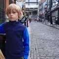 Harry's not impressed, Busking in Temple Bar, Dublin, Ireland - 12th August 2019