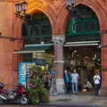 The market near where Walton's used to be, Busking in Temple Bar, Dublin, Ireland - 12th August 2019