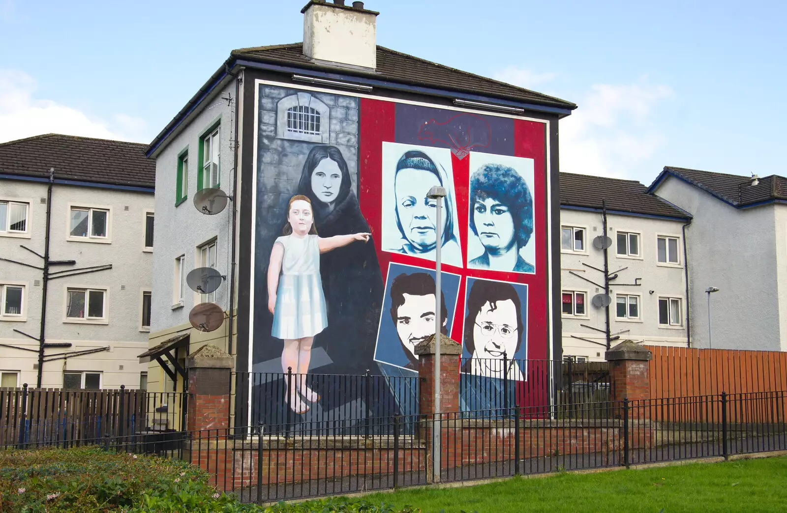 Another Derry mural, from A Day in Derry, County Londonderry, Northern Ireland - 15th August 2019