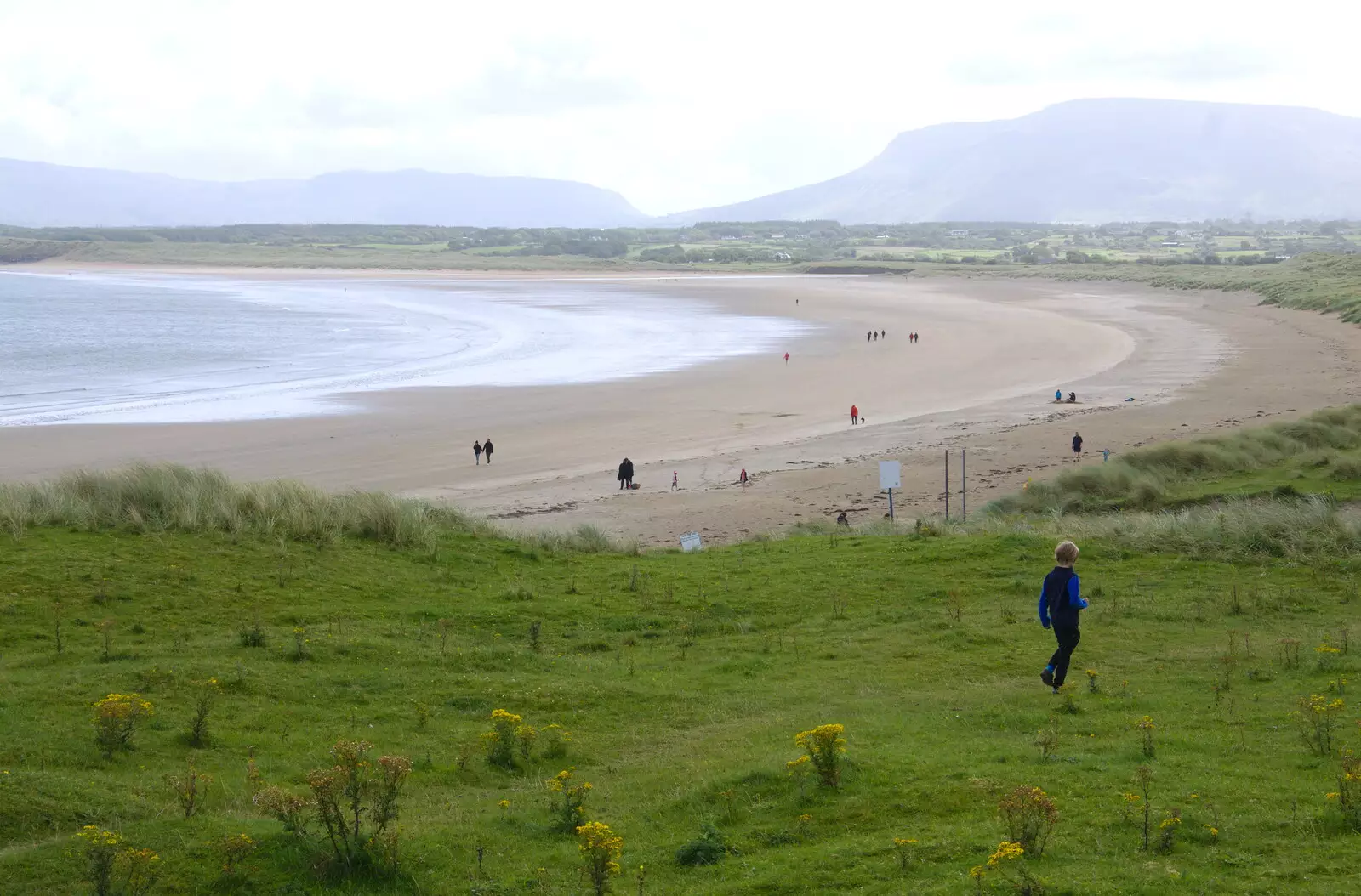 The wide expanse of beach at Mullaghmore, from Mullaghmore Beach and Marble Arch Caves, Sligo and Fermanagh, Ireland - 19th August 2019