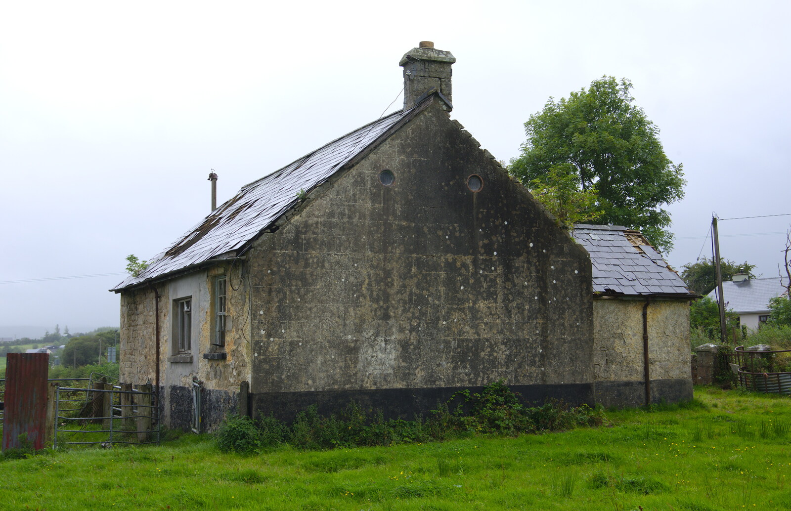 Round the back of the derelict school from Travels in the Borderlands: An Blaic/Blacklion to Belcoo and back, Cavan and Fermanagh, Ireland - 22nd August 2019