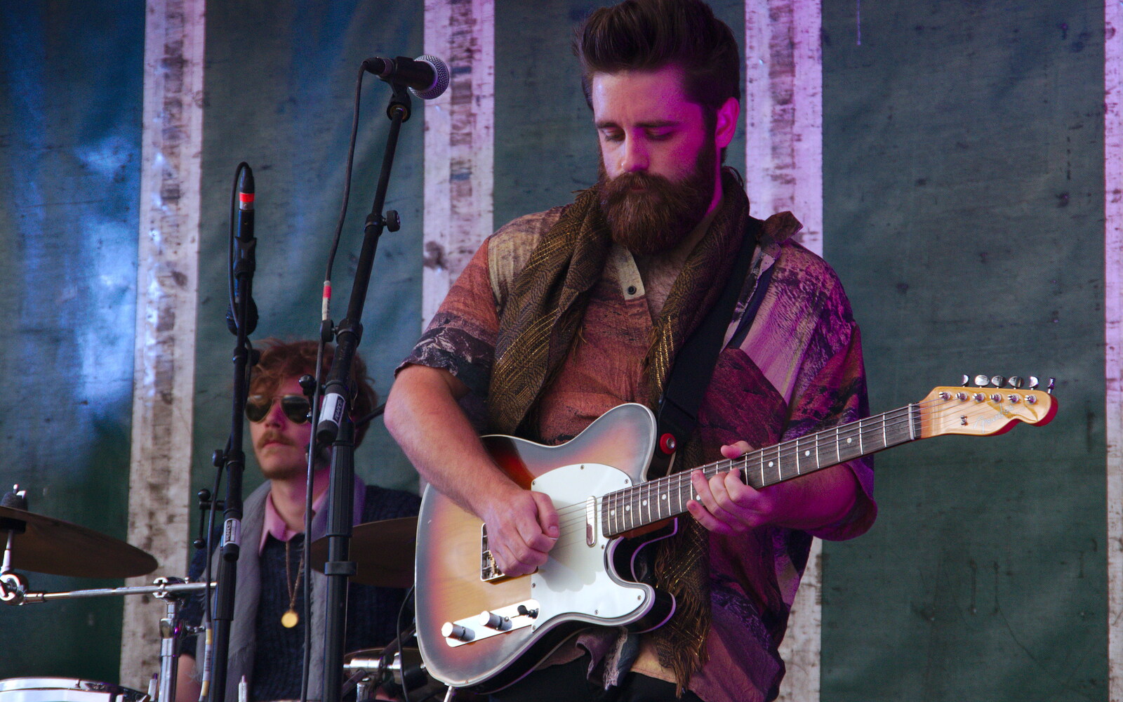 Hirsute guitar action from Waxham Sands and the Nelson Head Beer Festival, Horsey, Norfolk - 31st August 2019