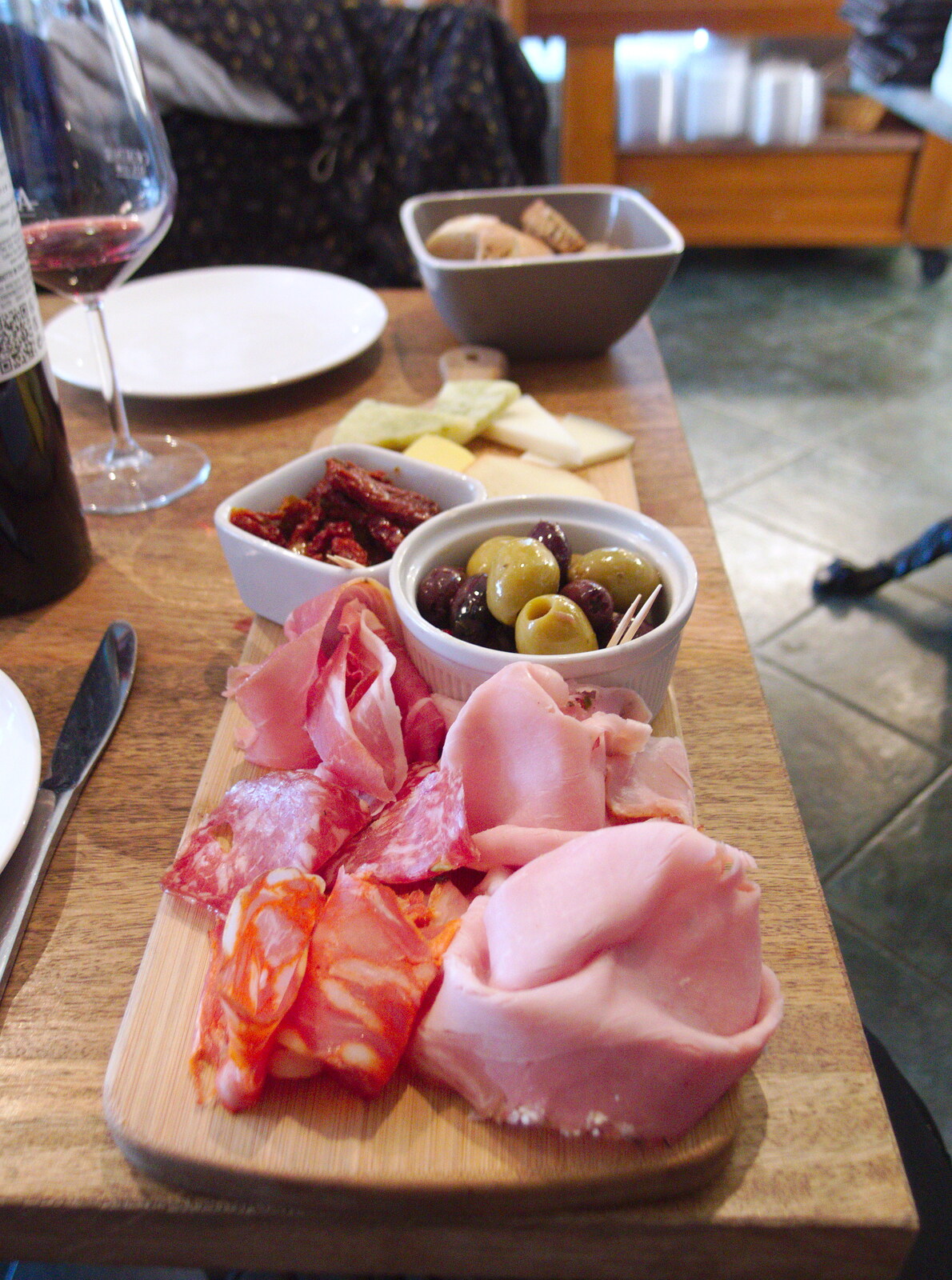 A nice starter of olives and sliced meats from A Musical Night on Mill Road, Cambridge - 8th September 2019