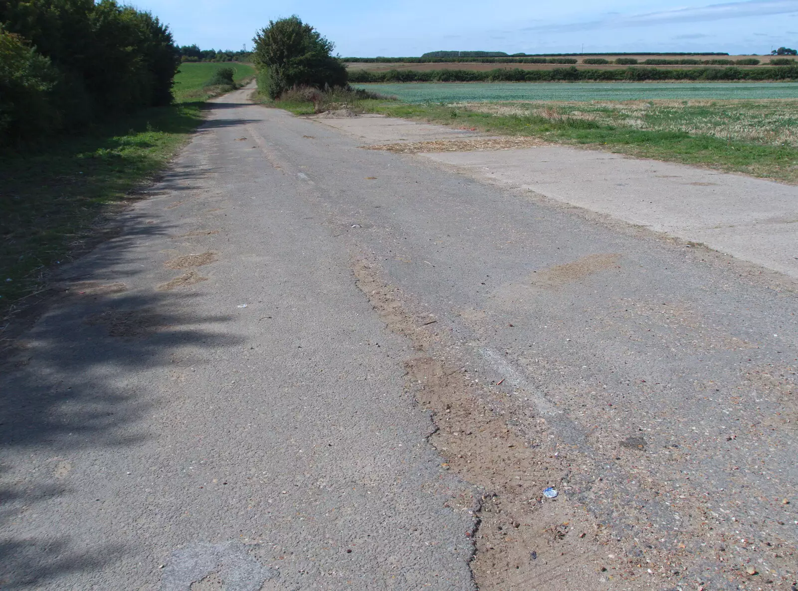 We find an abandoned bit of old A143 on the way home, from Kenilworth Castle and the 69th Entry Reunion Dinner, Stratford, Warwickshire - 14th September 2019