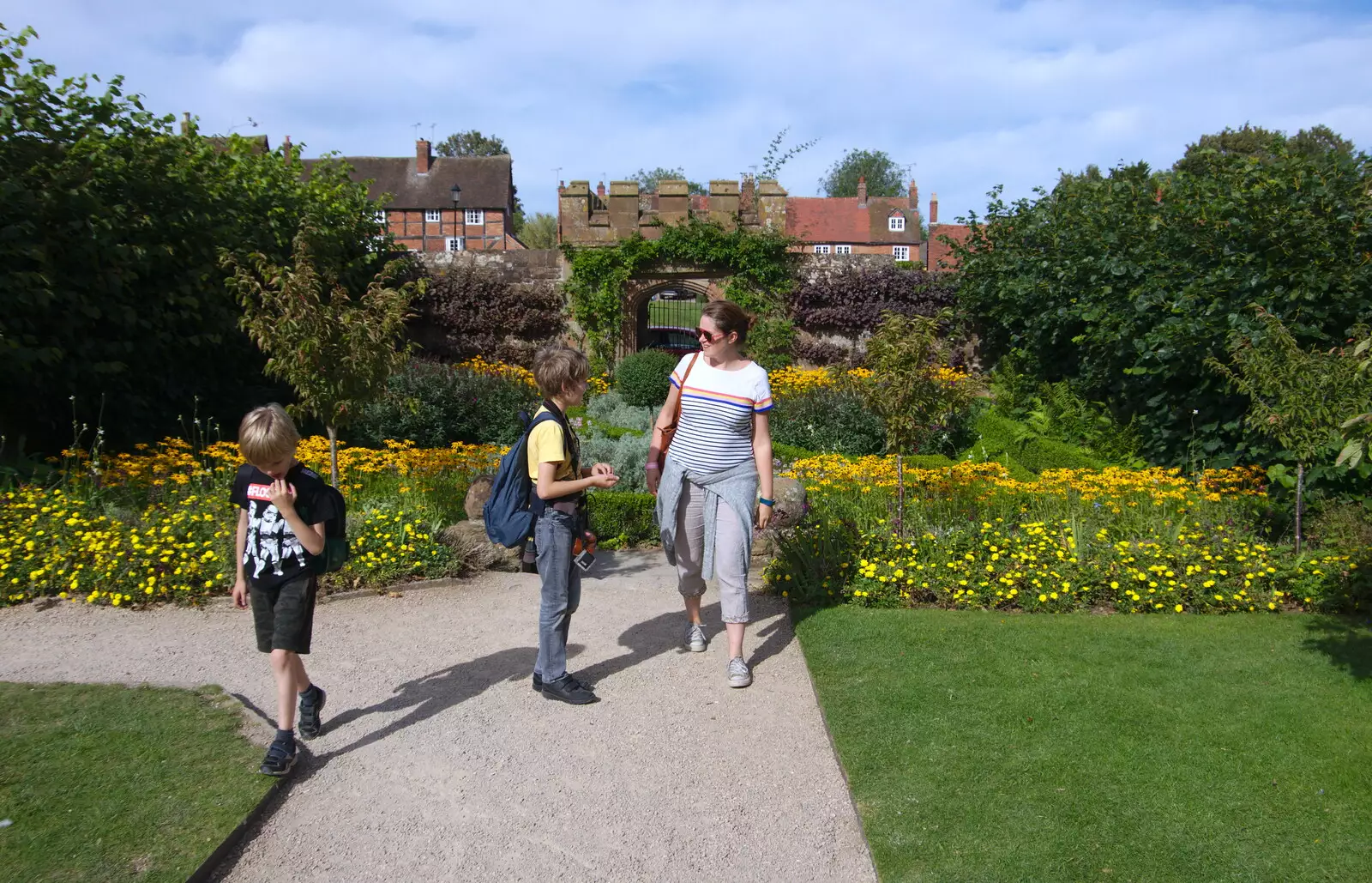 The gang roam about, from Kenilworth Castle and the 69th Entry Reunion Dinner, Stratford, Warwickshire - 14th September 2019