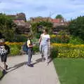 The gang roam about, Kenilworth Castle and the 69th Entry Reunion Dinner, Stratford, Warwickshire - 14th September 2019