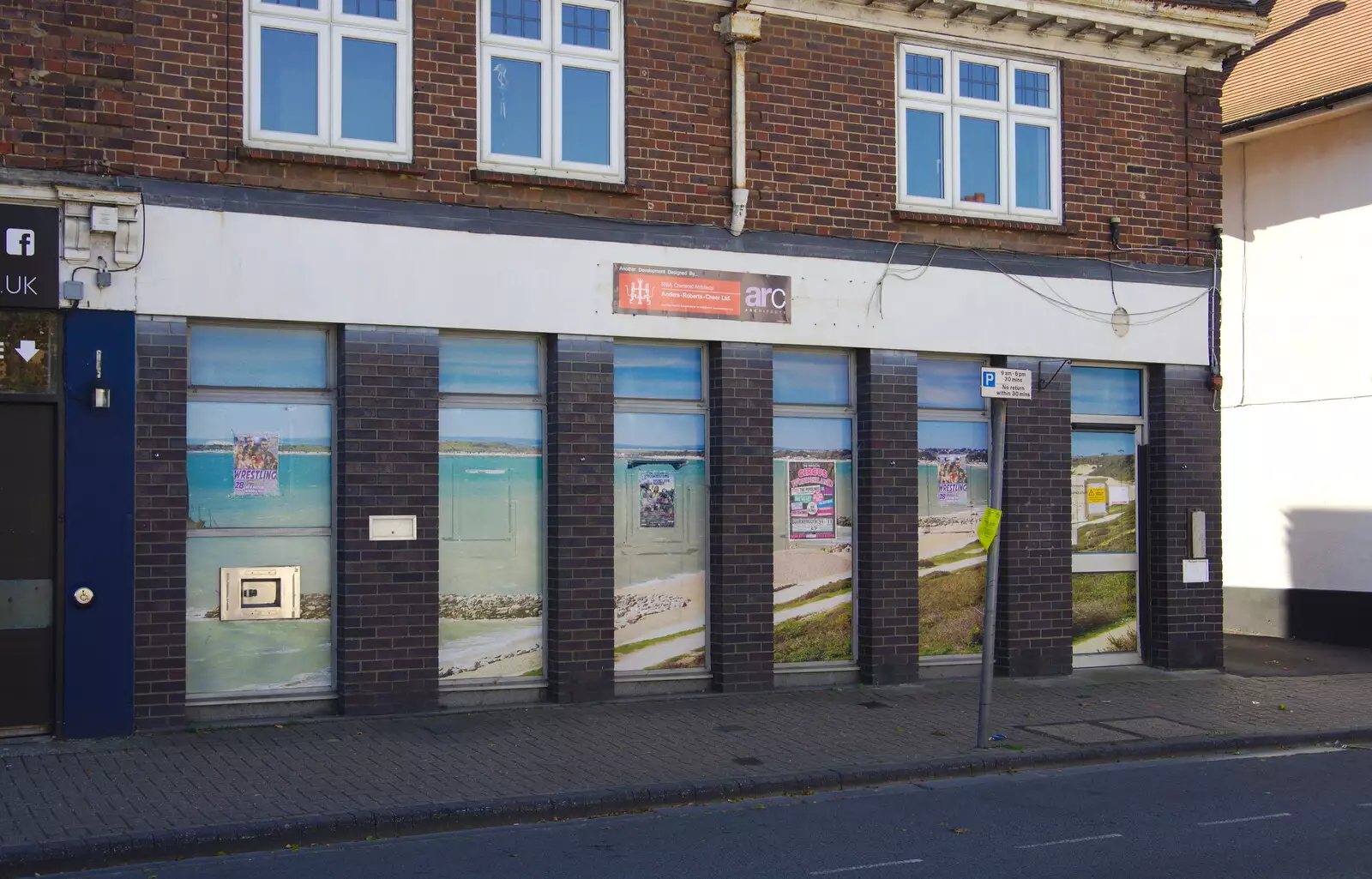 A derelict bank is cheered up with beach pictures, from A Trip to the South Coast, Highcliffe, Dorset - 20th September 2019