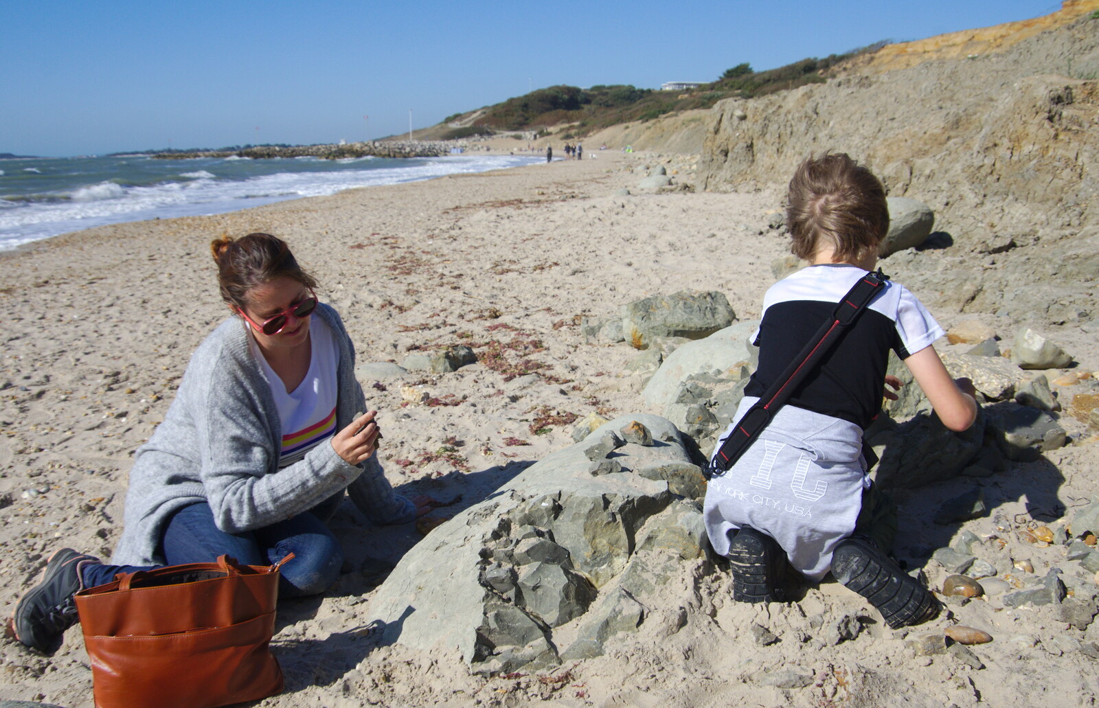 Isobel and Fred look for fossils from A Trip to the South Coast, Highcliffe, Dorset - 20th September 2019