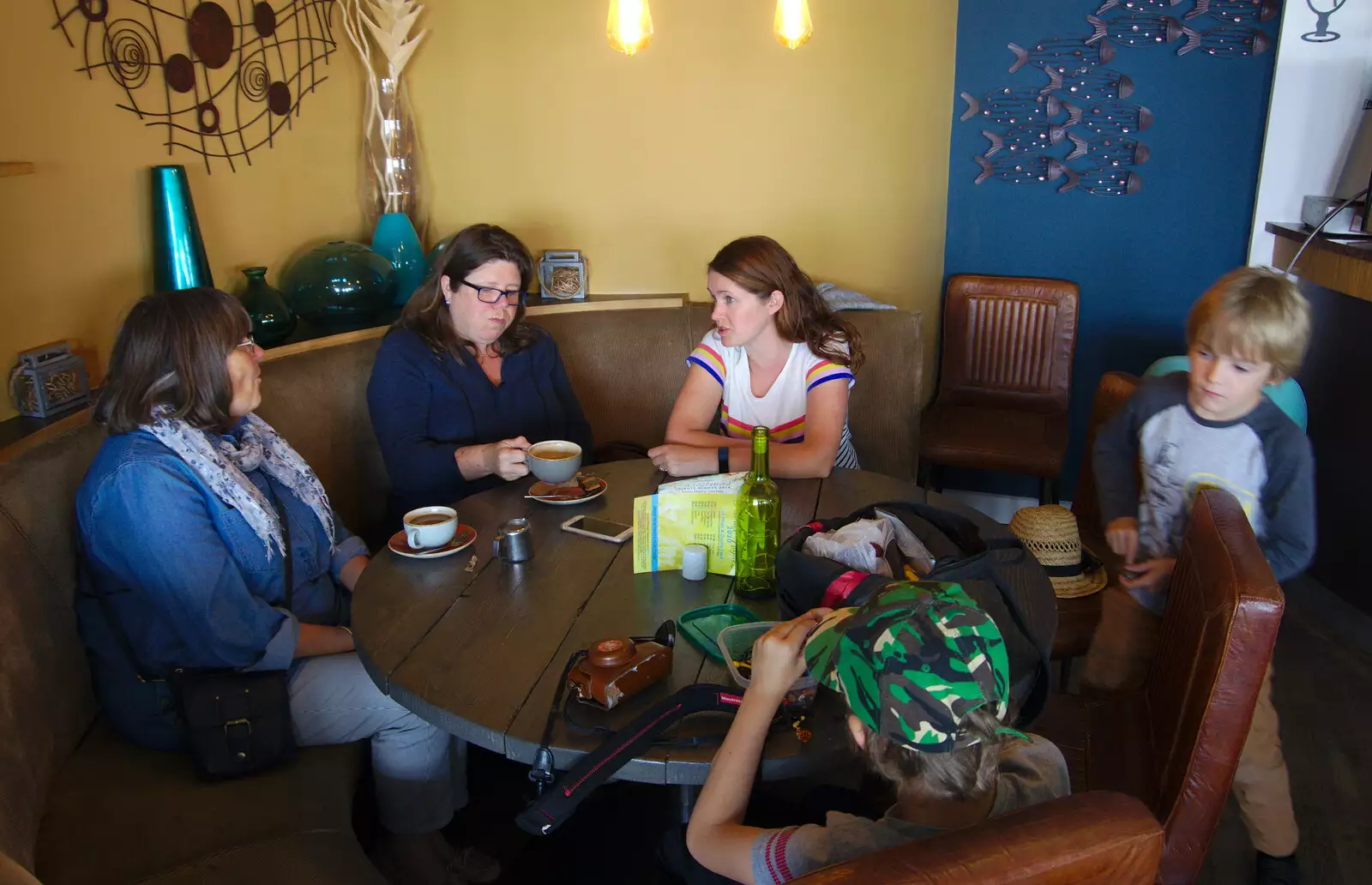 Coffee and hot chocolate with Sis and Caroline, from A Day with Sean and Michelle, Walkford, Dorset - 21st September 2019