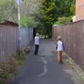 There's an alley cutting back to Lymington Road, A Day with Sean and Michelle, Walkford, Dorset - 21st September 2019