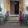 Fred peers into the entrance, The GSB at Stowlangtoft, Beavers, and More XR Rebellions, Suffolk, Norfolk and London - 16th October 2019