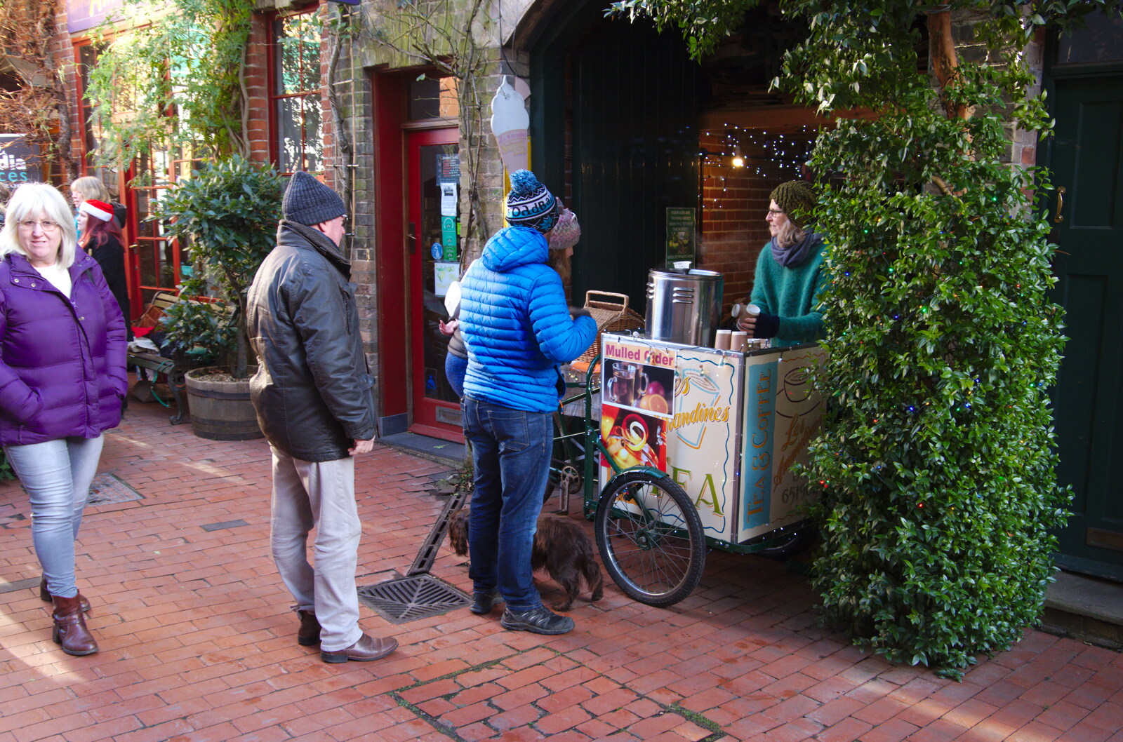 There's a queue at the mulled cider stall from The St. Nicholas Street Winter Fayre, Diss, Norfolk - 14th December 2019