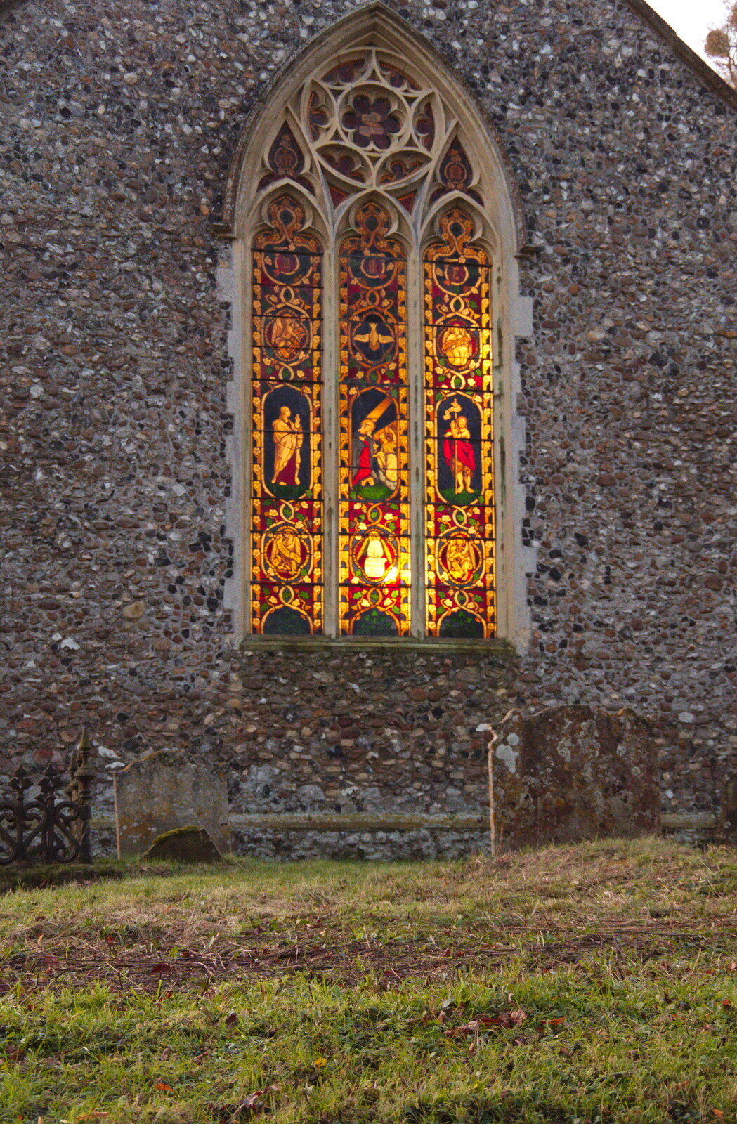 Stained glass at the end of the nave from The GSB at Thornham Magna and Yaxley Cherry Tree, Suffolk - 15th December 2019