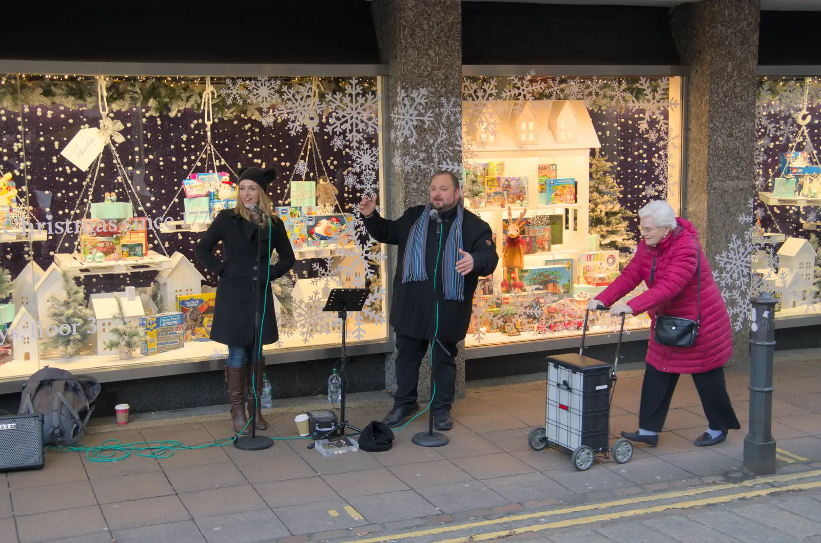 Some opera singers do some busking, from A Spot of Christmas Shopping, Norwich, Norfolk - 23rd December 2019