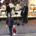 Harry sticks some money in the buskers' cap, A Spot of Christmas Shopping, Norwich, Norfolk - 23rd December 2019