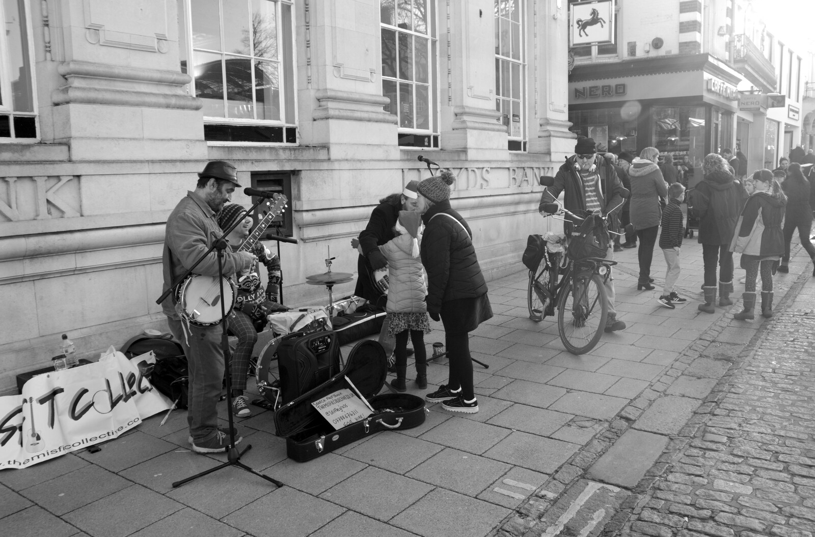 The Misfit Collective 'skifflegrass' band from A Spot of Christmas Shopping, Norwich, Norfolk - 23rd December 2019