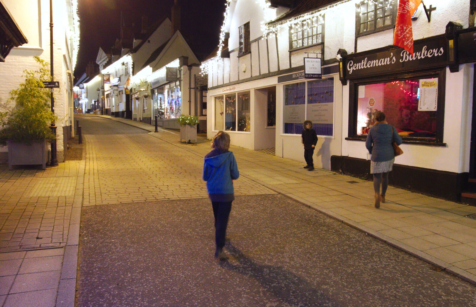 More roaming around from Diss Panto and the Christmas Lights, Diss, Norfolk - 27th December 2019