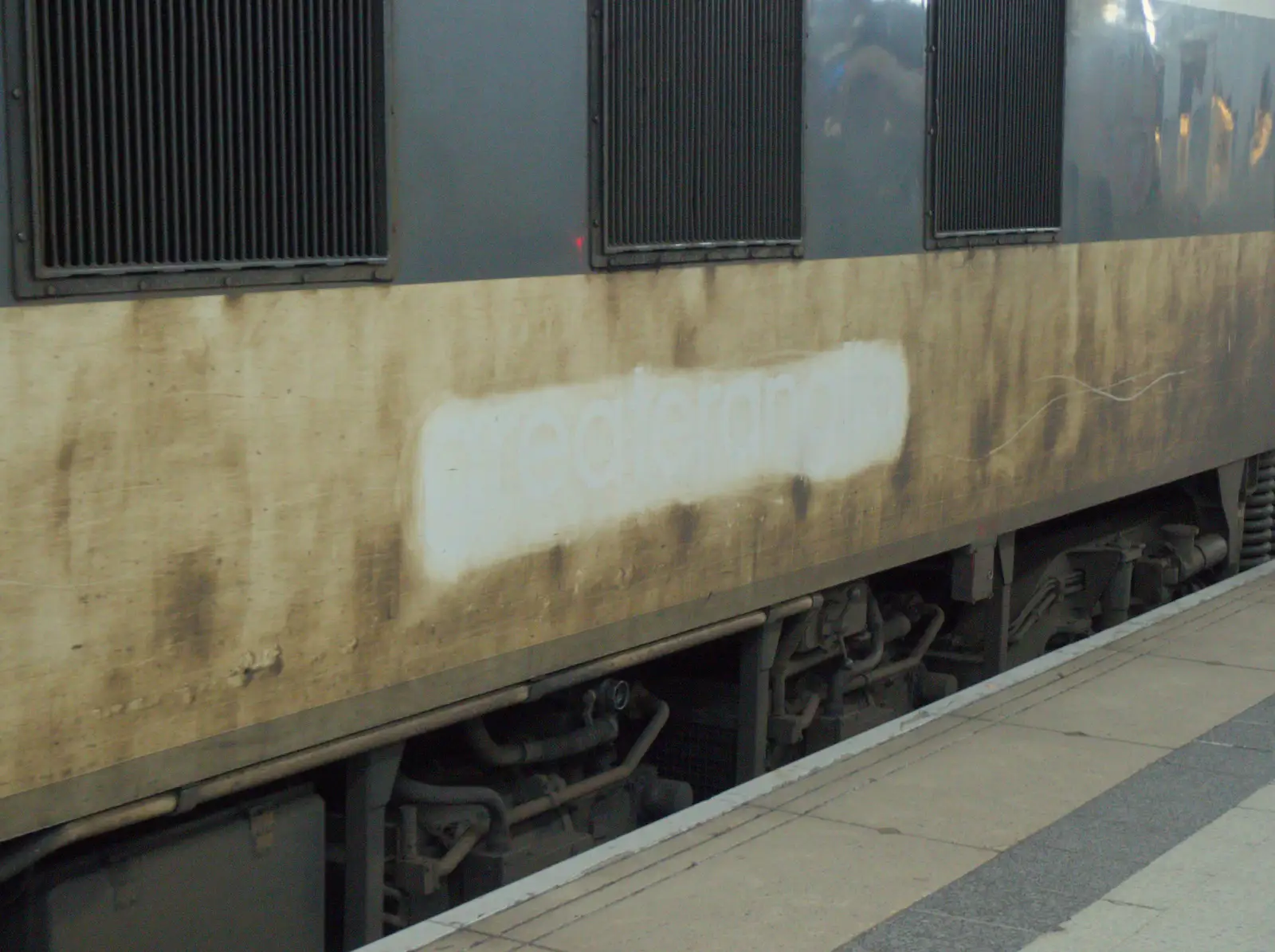 Greater Anglia can only be arsed to clean a bit of the loco, from A Small Transport Miscellany, London - 7th January 2020