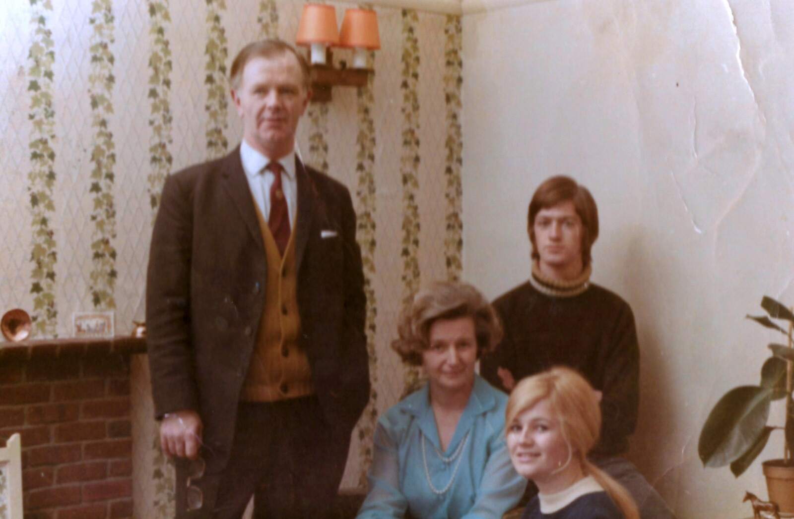 Family History: Danesbury Avenue, Tuckton, Christchurch, Dorset - 24th January 2020: Grandad in the lounge at Danesbury