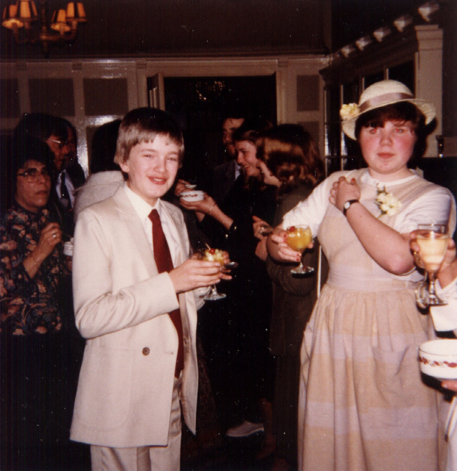 Family History: The 1980s - 24th January 2020: Nosher and Sis in the bar, Beaulieu, 1983