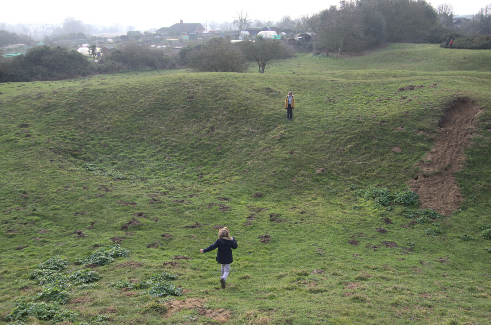 A Trip to Orford, Suffolk - 25th January 2020: Running up that hill