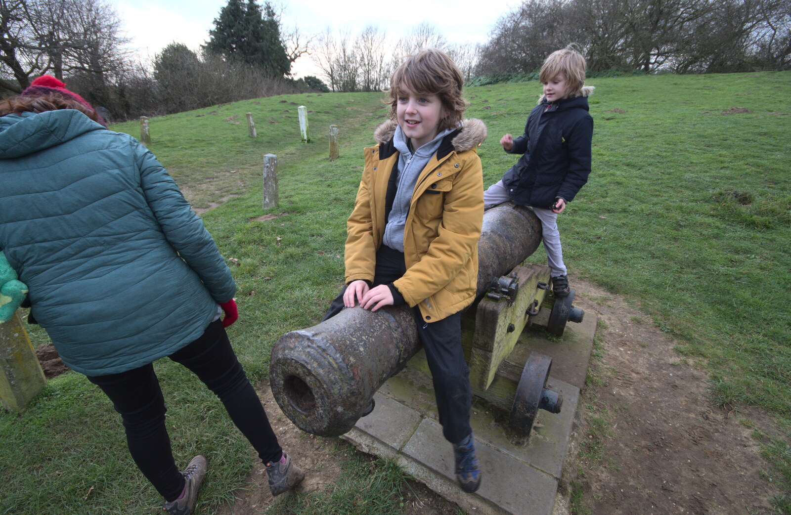 A Trip to Orford, Suffolk - 25th January 2020: The boys mess around on a cannon