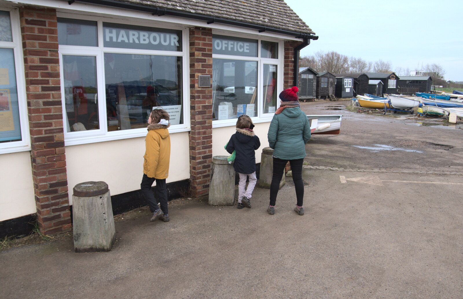 A Trip to Orford, Suffolk - 25th January 2020: We roam around by the harbour office
