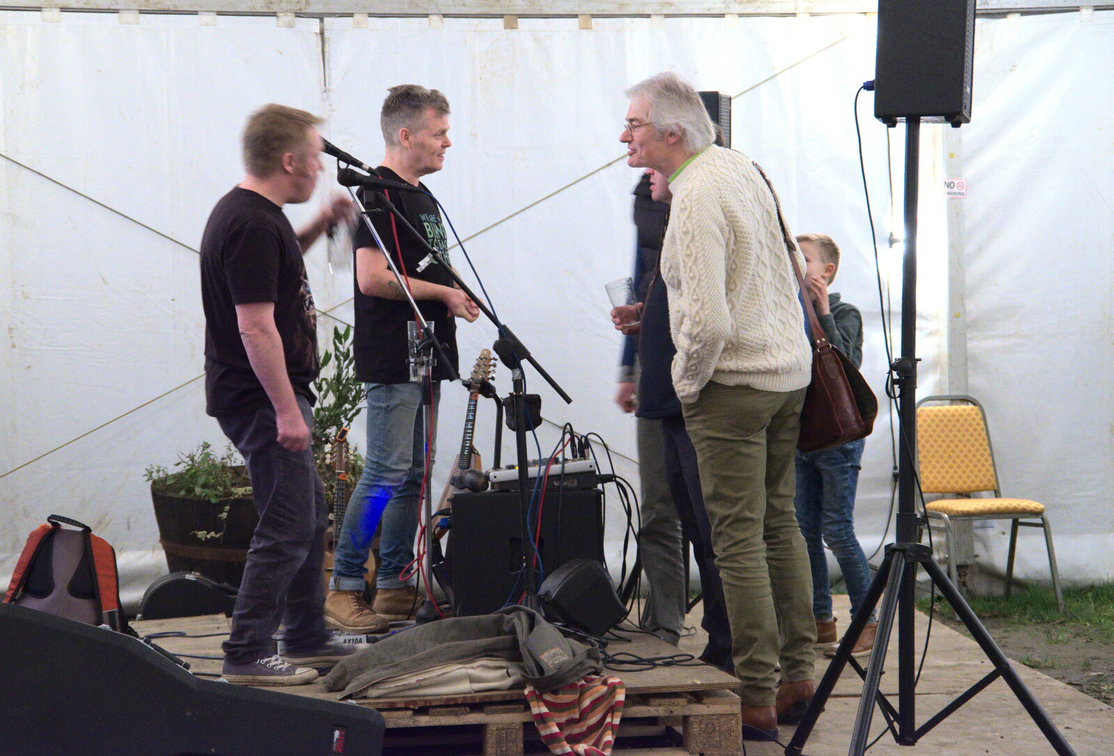 The Harvs finish their set from The Star Wing Winter Beer Fest, Redgrave, Suffolk - 31st January 2020
