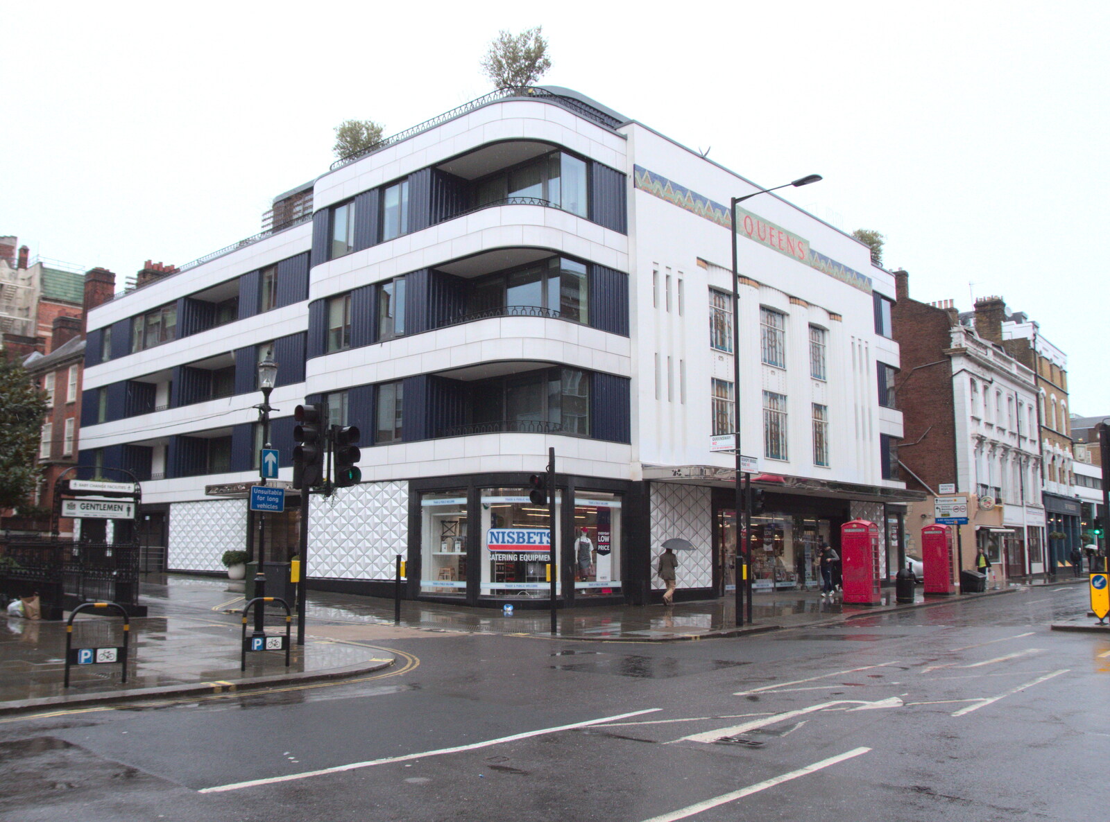 The 1930s Queens building on Westbourne Grove from Sunday Lunch and a SwiftKey Trip to Nando's, Thornham and Bayswater - 22nd February 2020
