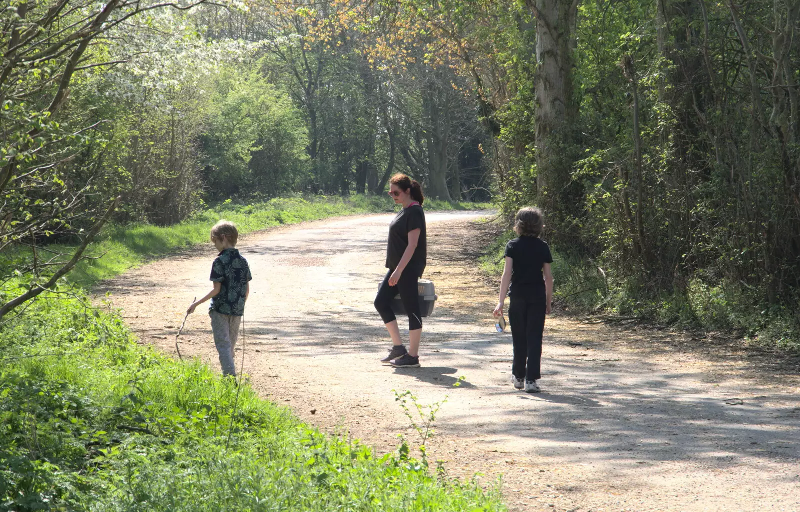 Wandering off towards Nick's Lane, from A Weekend Camping Trip in the Garden, Brome, Suffolk - 11th April 2020