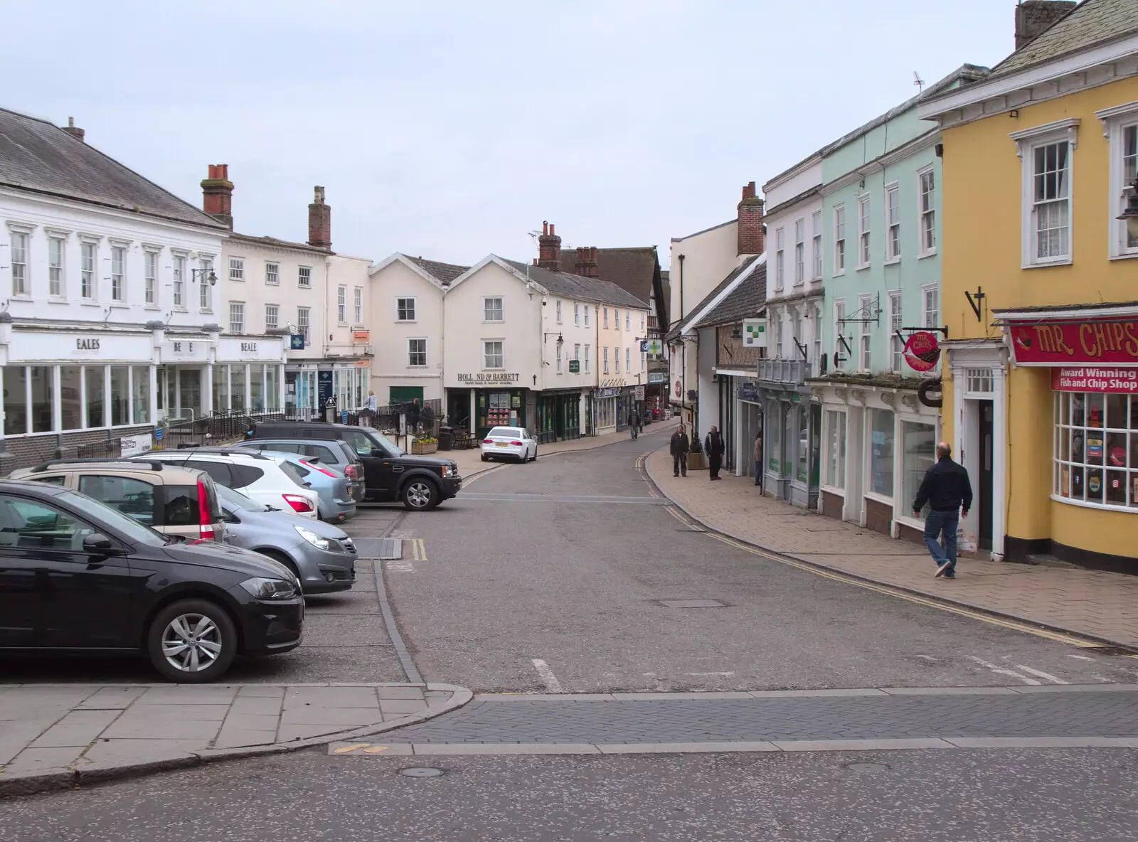 There are more cars than people, from The Lockdown Desertion of Diss, and a Bike Ride up the Avenue, Brome - 19th April 2020