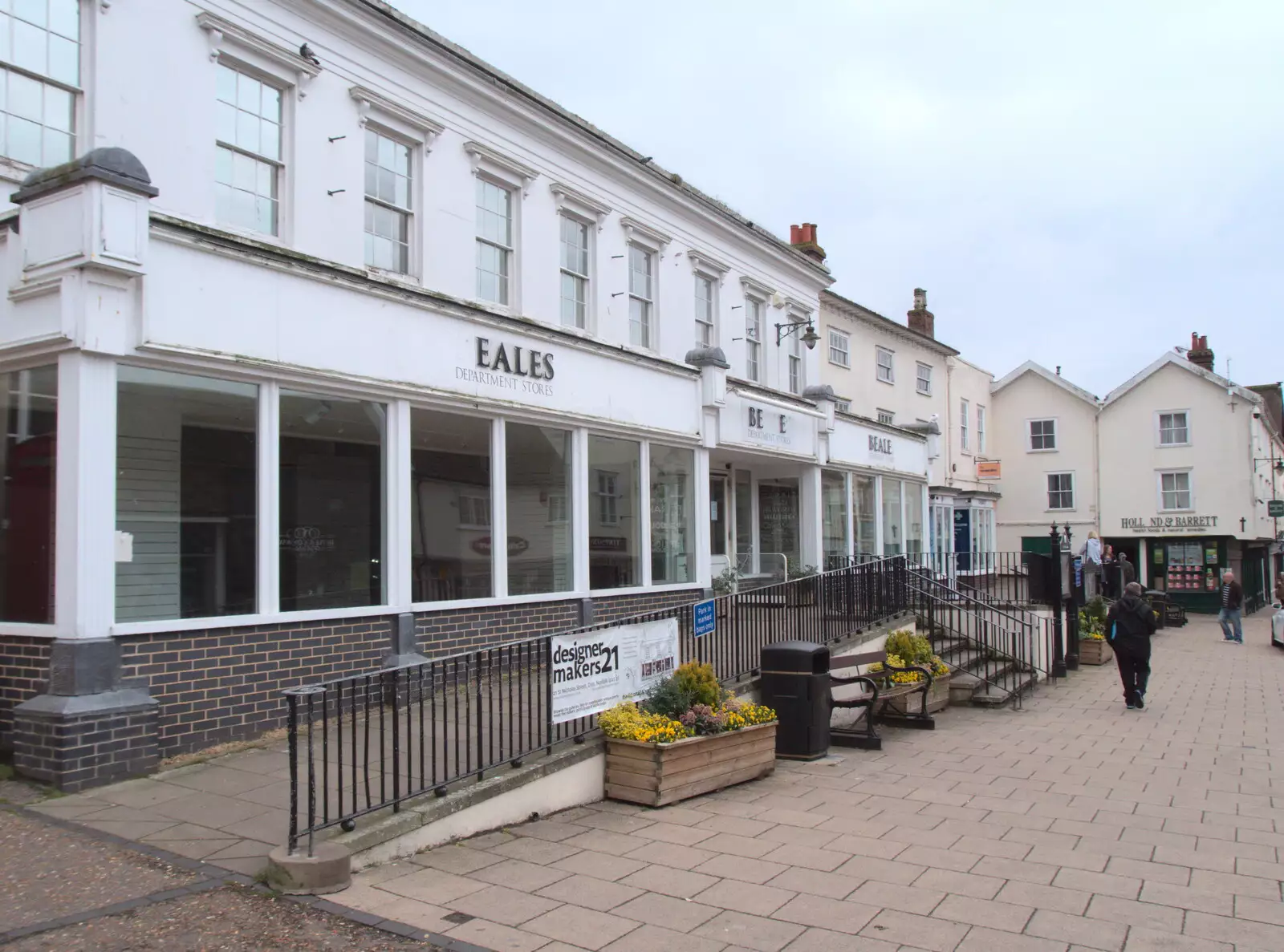 The closed-down Beales, from The Lockdown Desertion of Diss, and a Bike Ride up the Avenue, Brome - 19th April 2020