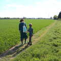 Isobel and Harry on the 100 acre field, Lost Cat and a Walk on Nick's Lane, Brome, Suffolk - 26th April 2020
