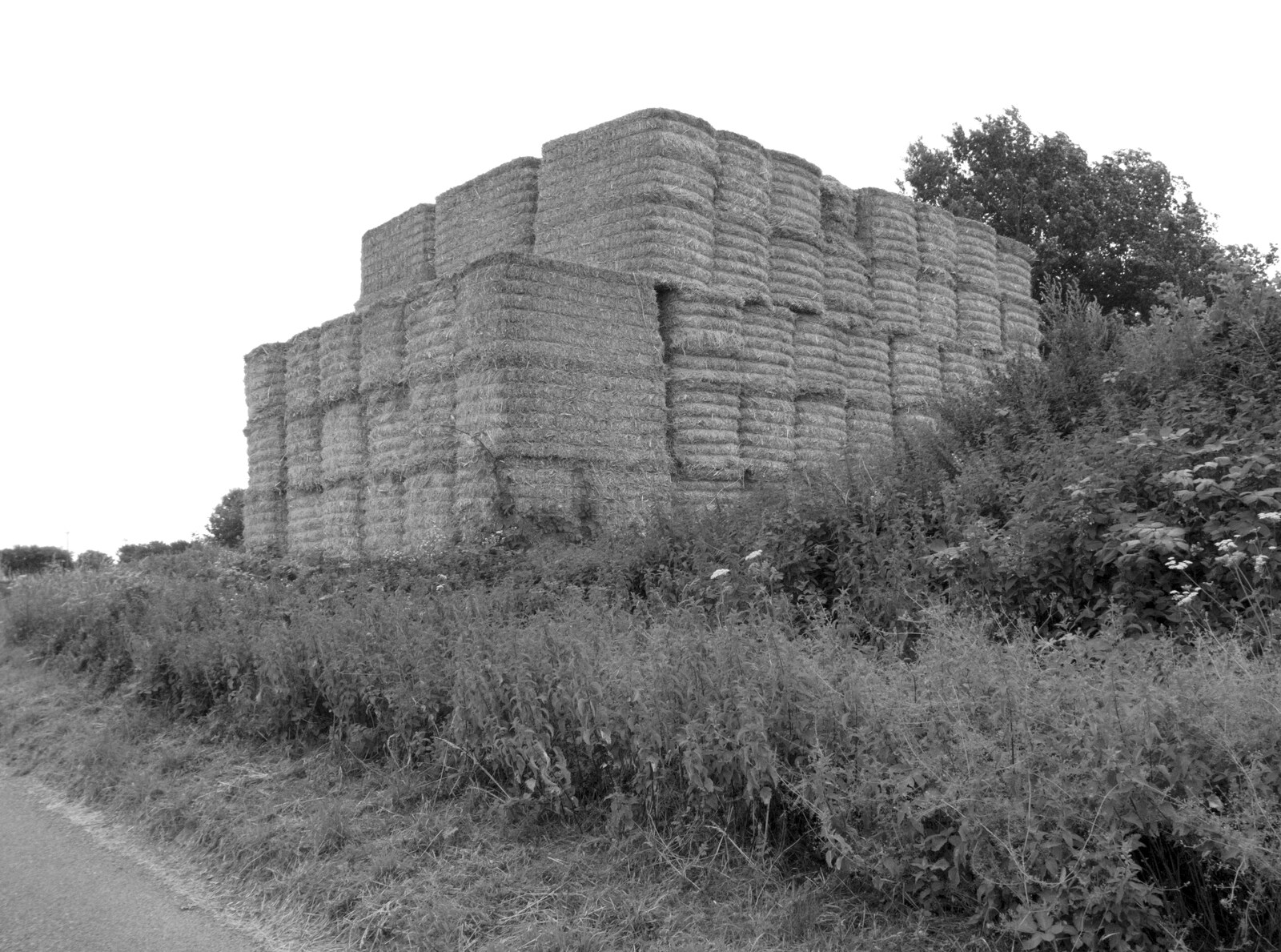 There's a Bauhaus look on some straw bales from Lockdown Bike Rides and an Anniversary Picnic, Mellis and Brome, Suffolk - 3rd July 2020