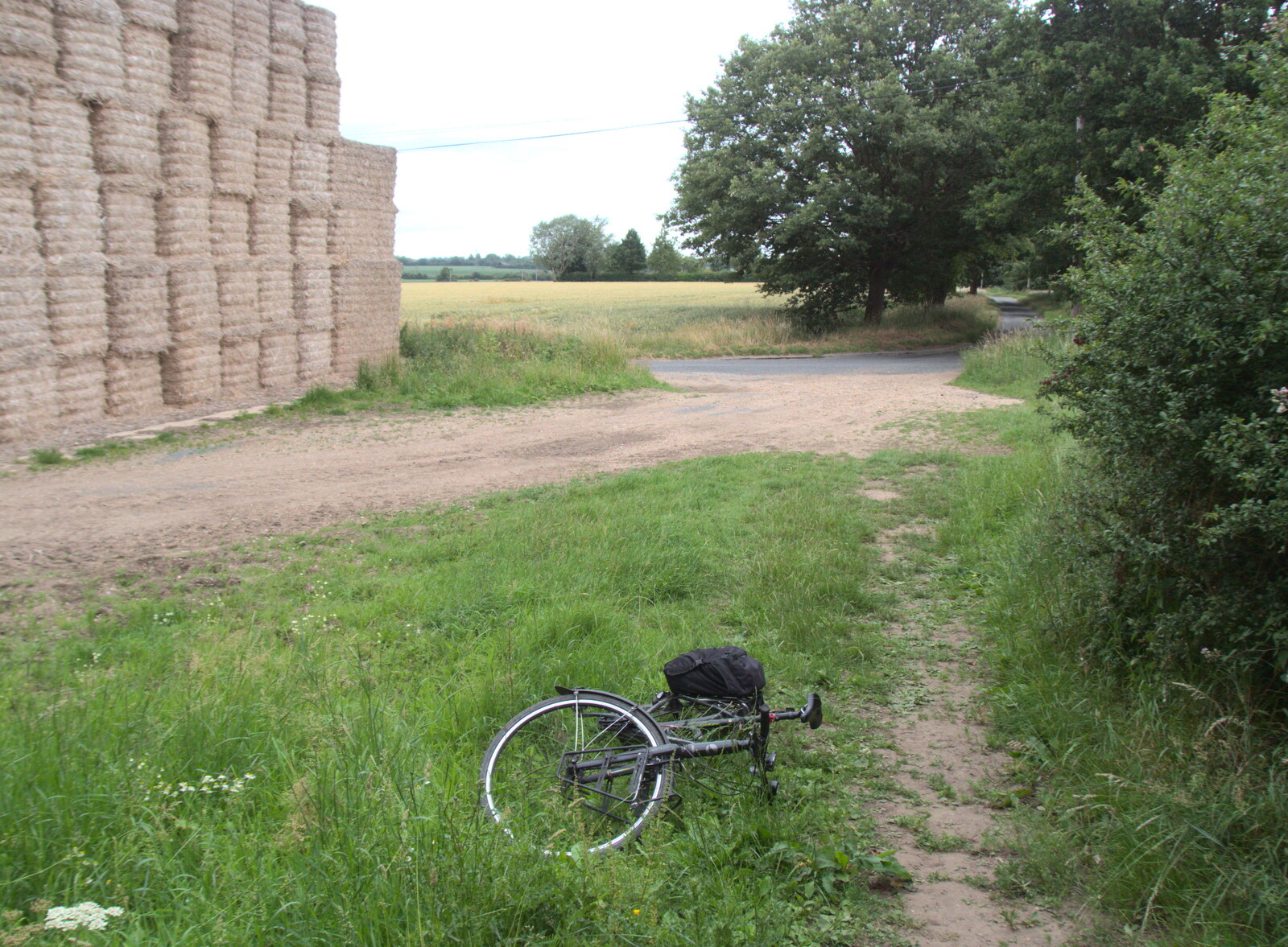 Nosher's bike is abandoned for a wee stop from Lockdown Bike Rides and an Anniversary Picnic, Mellis and Brome, Suffolk - 3rd July 2020