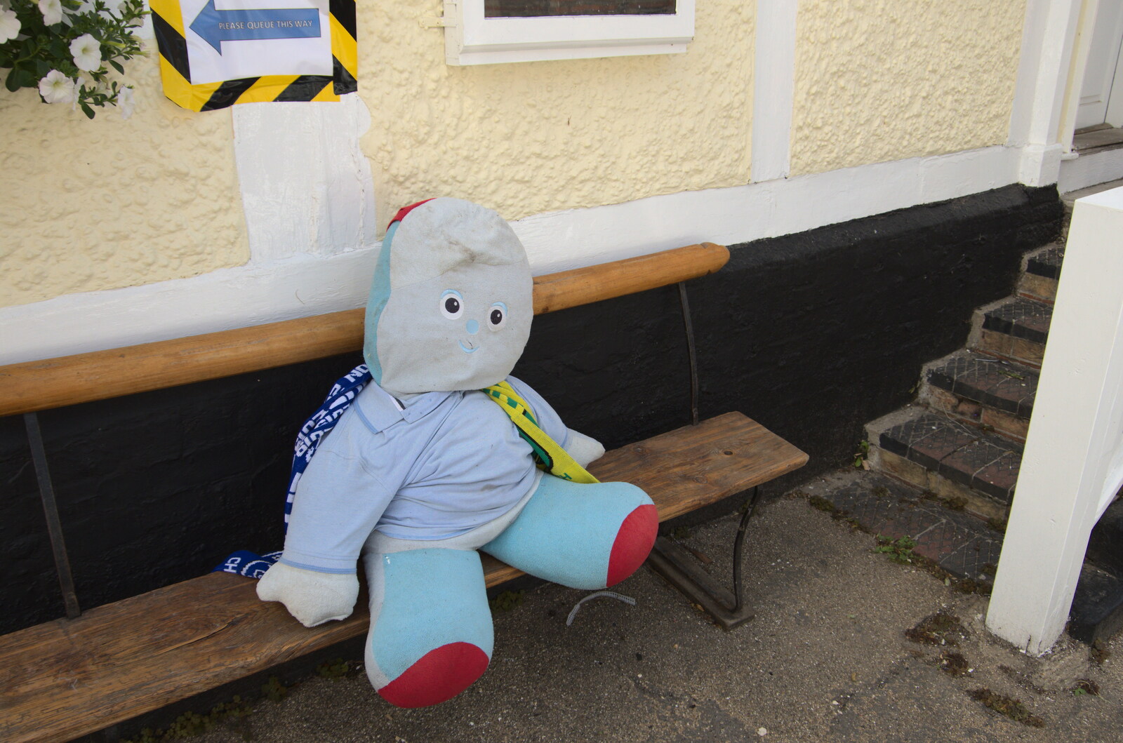 There's an Iggle-Piggle outside the pub from A Walk Around Abbey Bridges, Eye, Suffolk - 5th July 2020