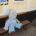 There's an Iggle-Piggle outside the pub, A Walk Around Abbey Bridges, Eye, Suffolk - 5th July 2020