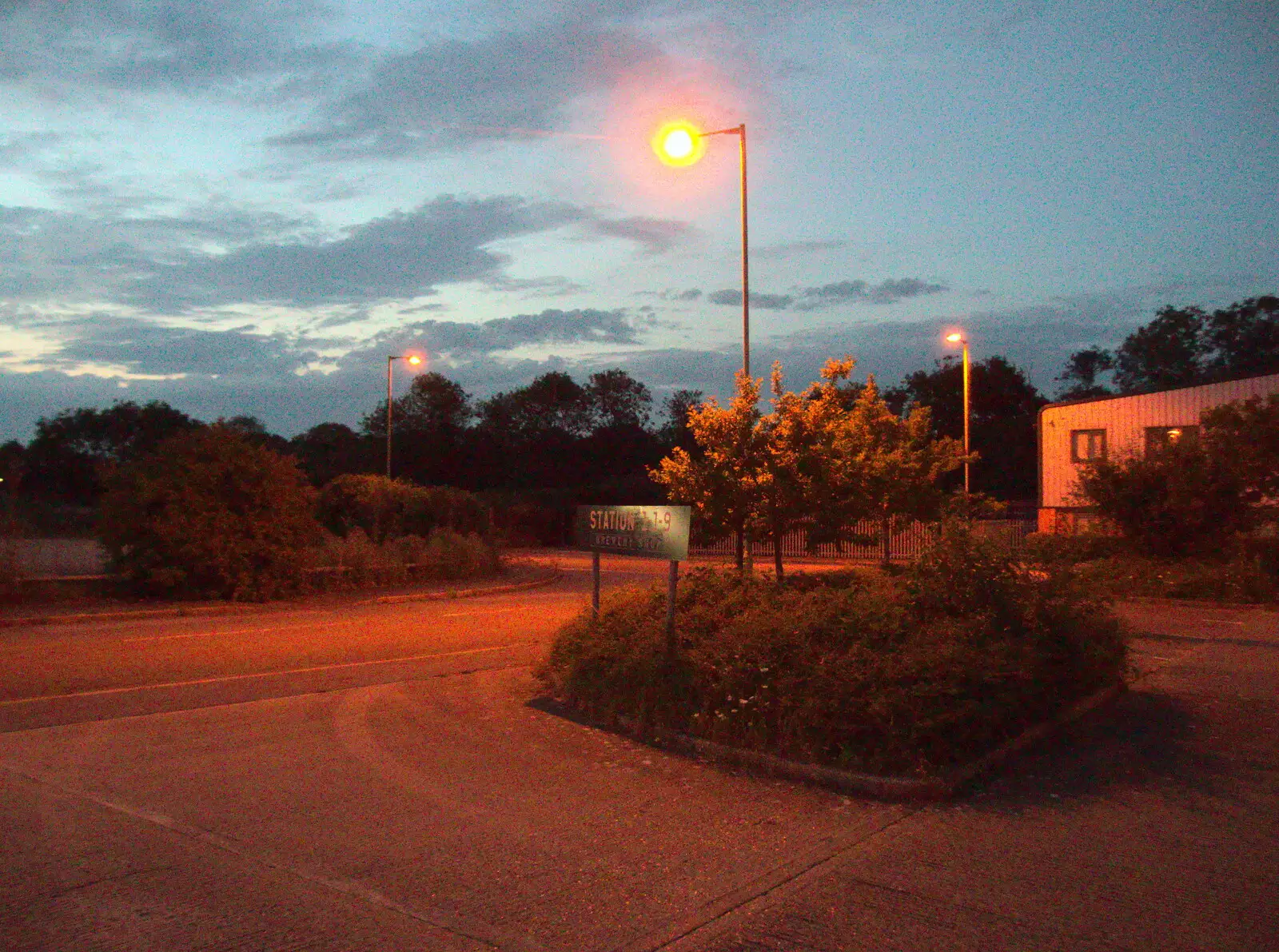 Sodium light on Progress Way, from The BSCC at The Earl Soham Victoria and Station 119, Eye, Suffolk - 6th August 2020