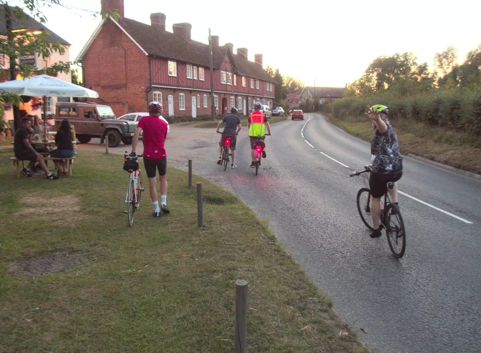 We head off back to Brome, from The BSCC at The Earl Soham Victoria and Station 119, Eye, Suffolk - 6th August 2020