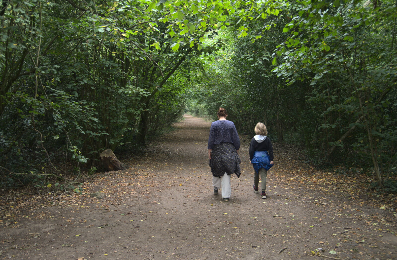 Isobel and Harry head off from Jules Visits, and a Trip to Tyrrel's Wood, Pulham Market, Norfolk - 16th August 2020