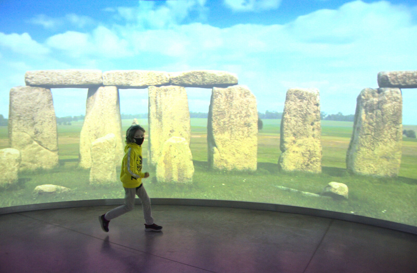 Harry runs around in the VR stonehenge from Stone Circles: Stonehenge and Avebury, Wiltshire - 22nd August 2020