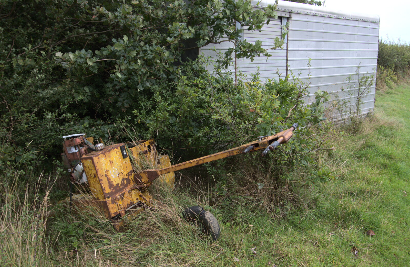 A wrecked lining machine from A Game of Cricket, and a Walk Around Chagford, Devon - 23rd August 2020