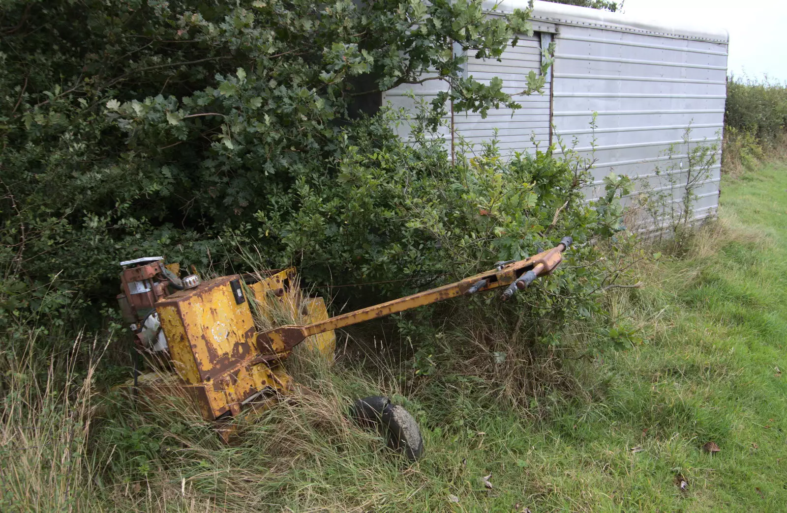 A wrecked lining machine, from A Game of Cricket, and a Walk Around Chagford, Devon - 23rd August 2020