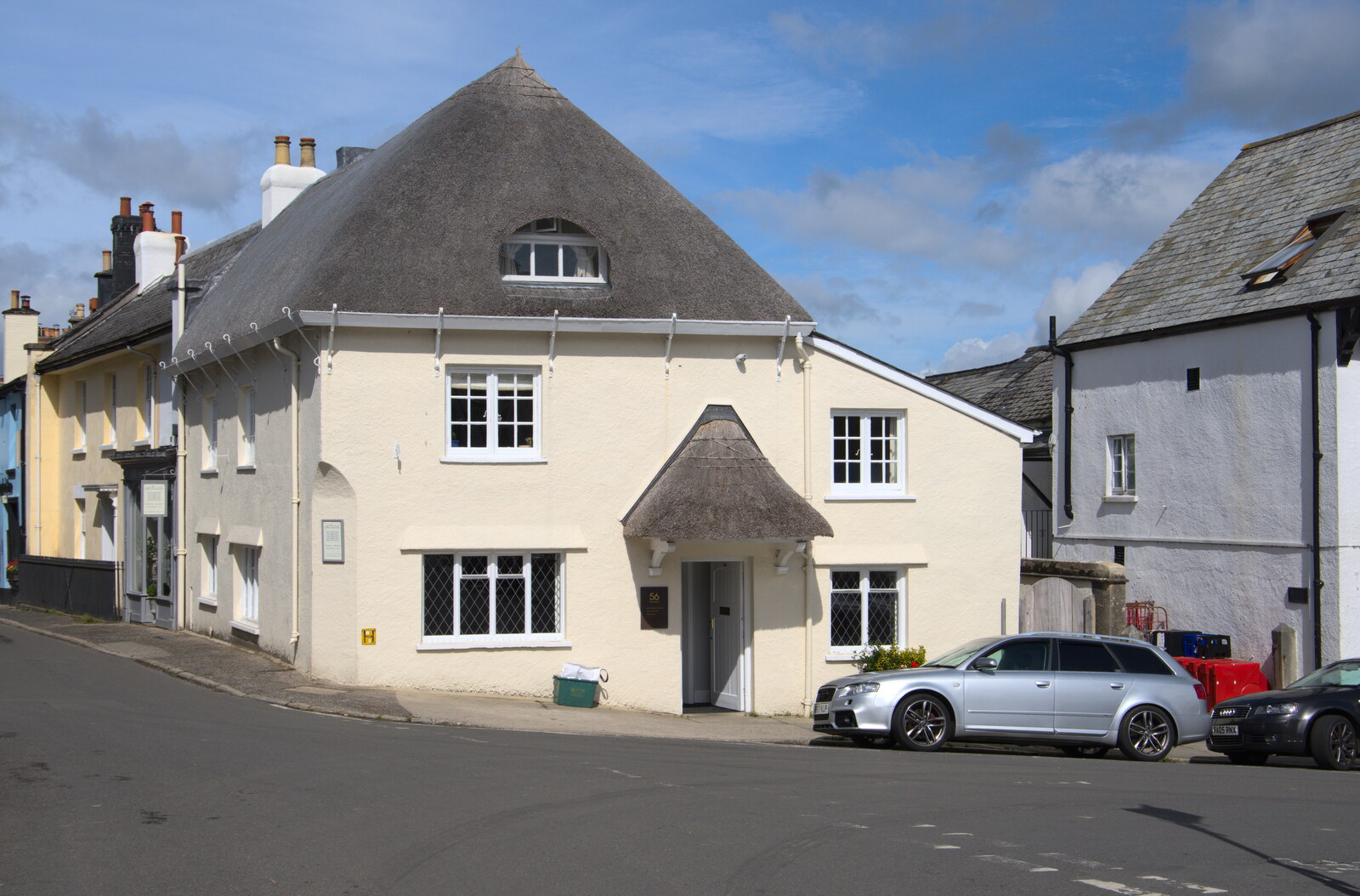 The thatched house that used to be Lloyds Bank from A Game of Cricket, and a Walk Around Chagford, Devon - 23rd August 2020