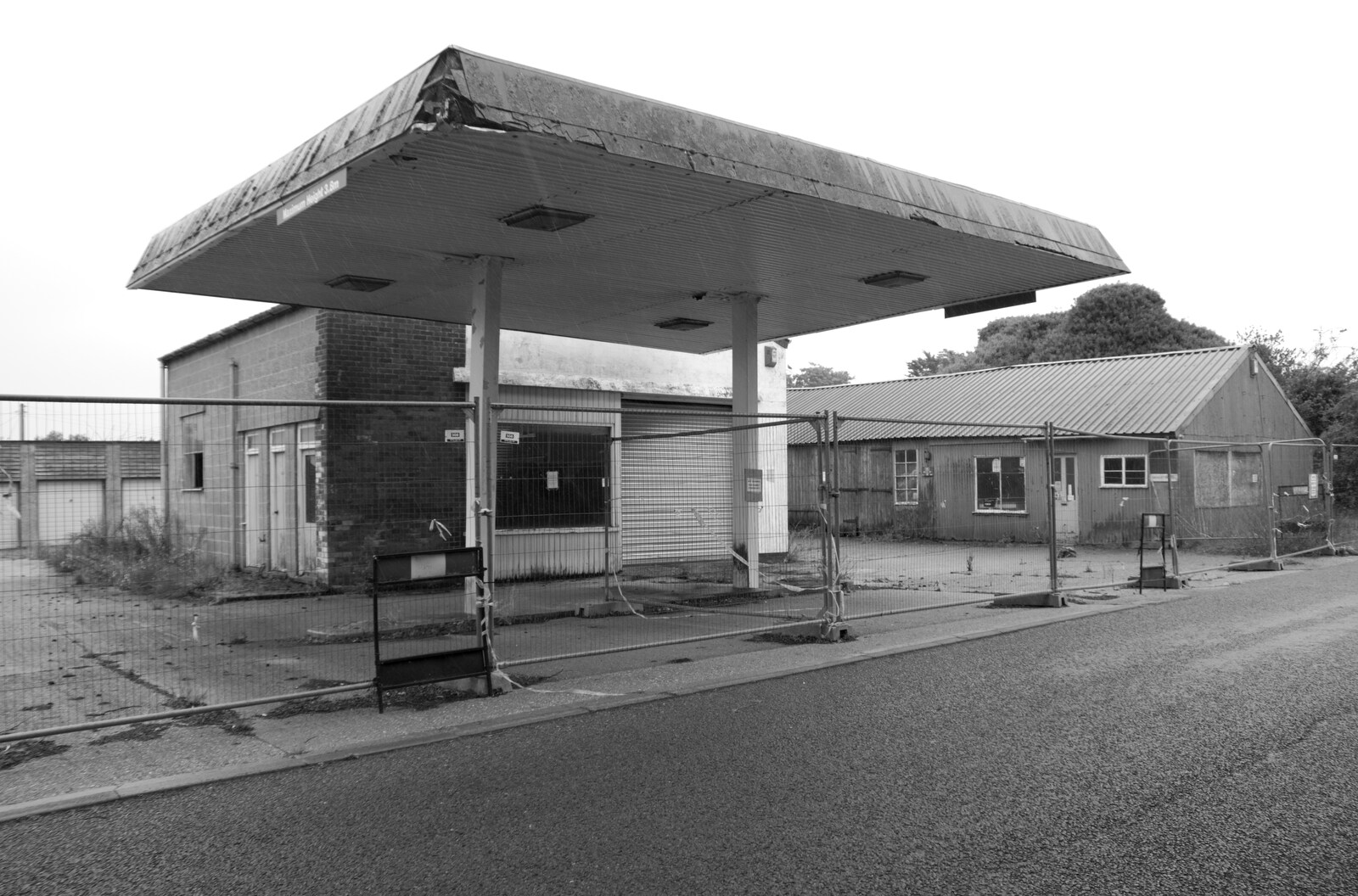 The derelict Orford petrol station from A Trip to Orford, Suffolk - 29th August 2020
