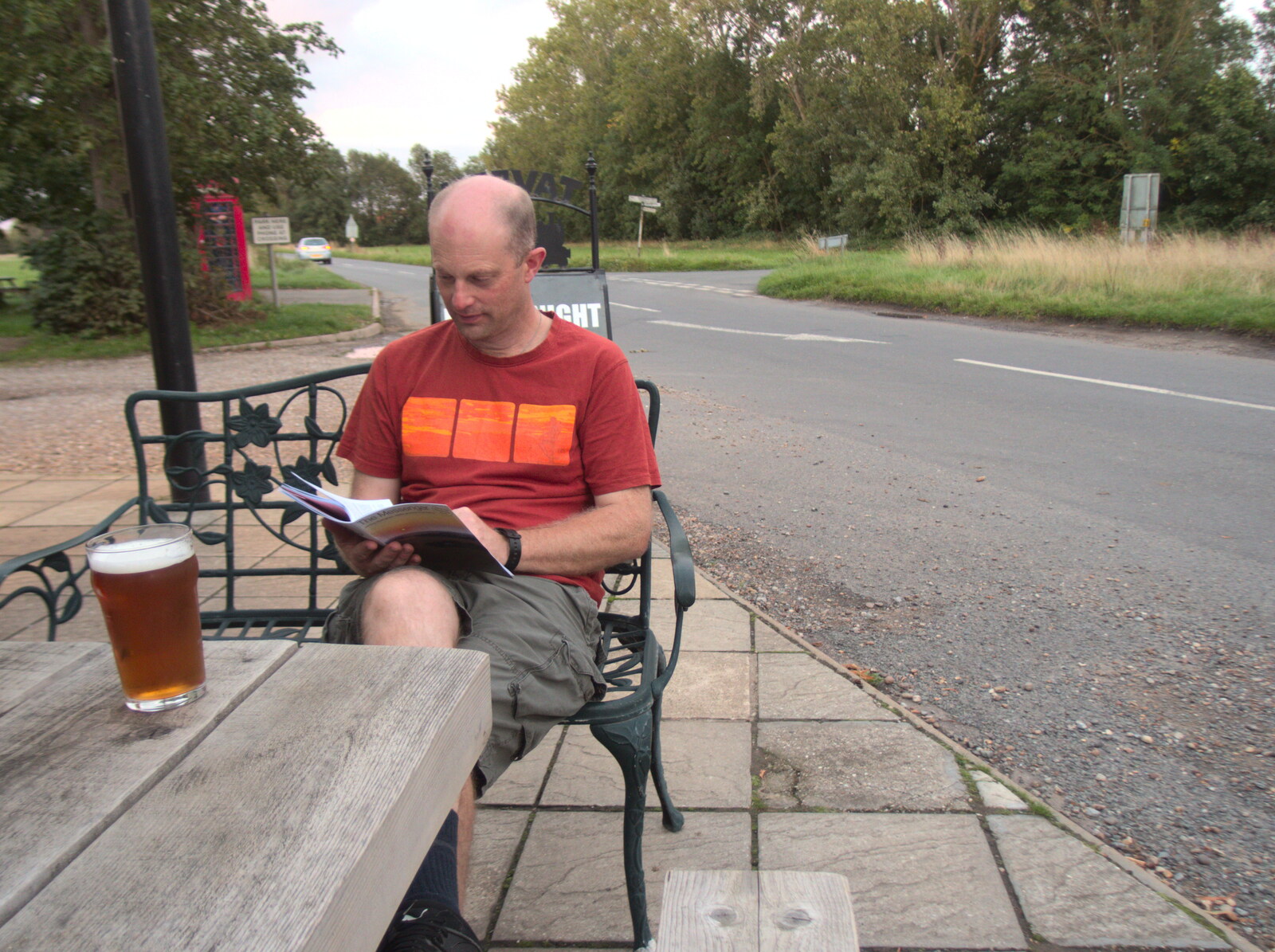 Camping at Three Rivers, Geldeston, Norfolk - 5th September 2020: Paul sits outside the Mellis Railway Tavern
