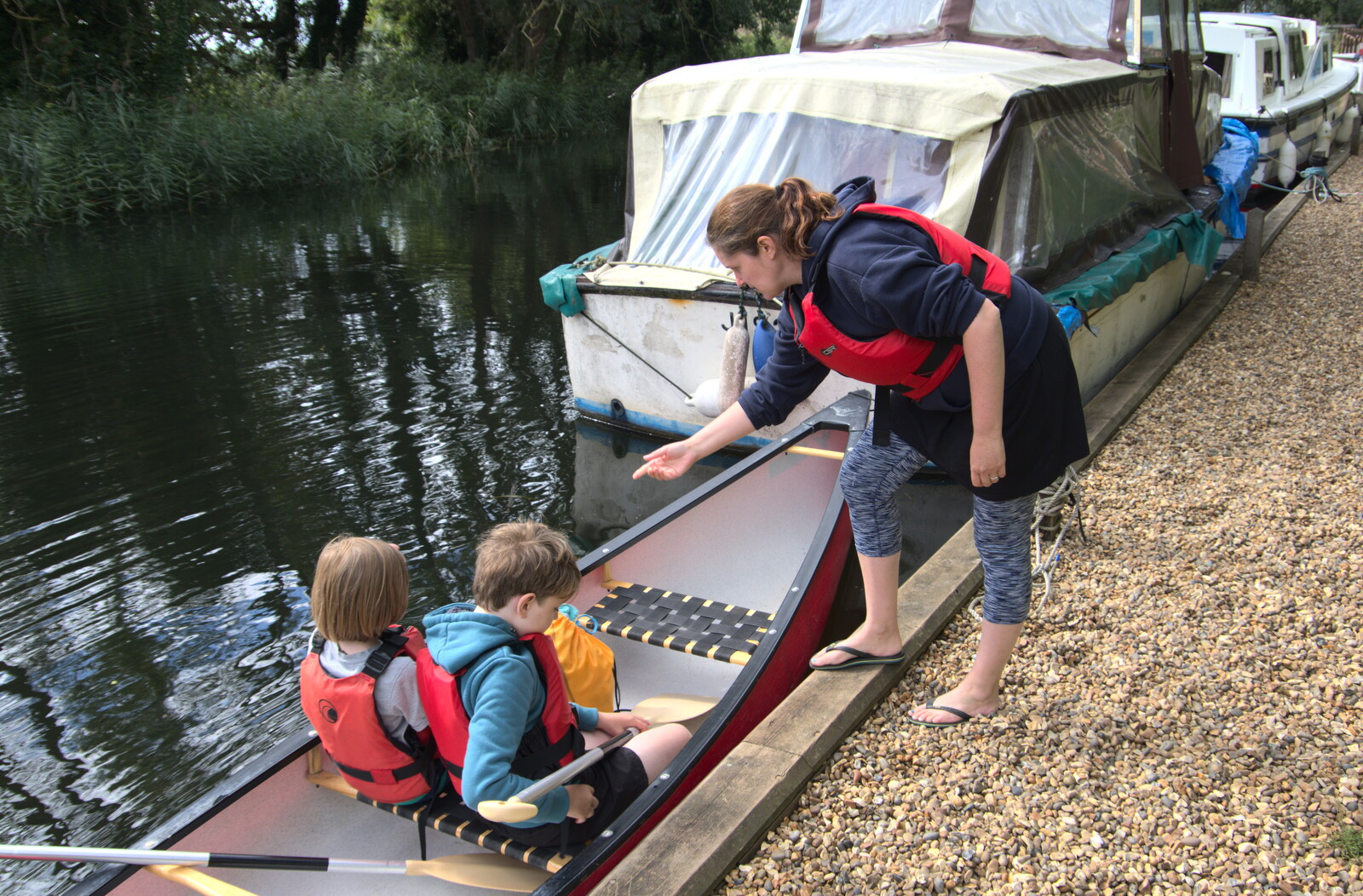 Camping at Three Rivers, Geldeston, Norfolk - 5th September 2020: Benson and Fred are back in the canoe